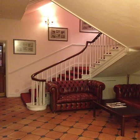 The Royal Victoria & Bull Hotel Рочестер Экстерьер фото